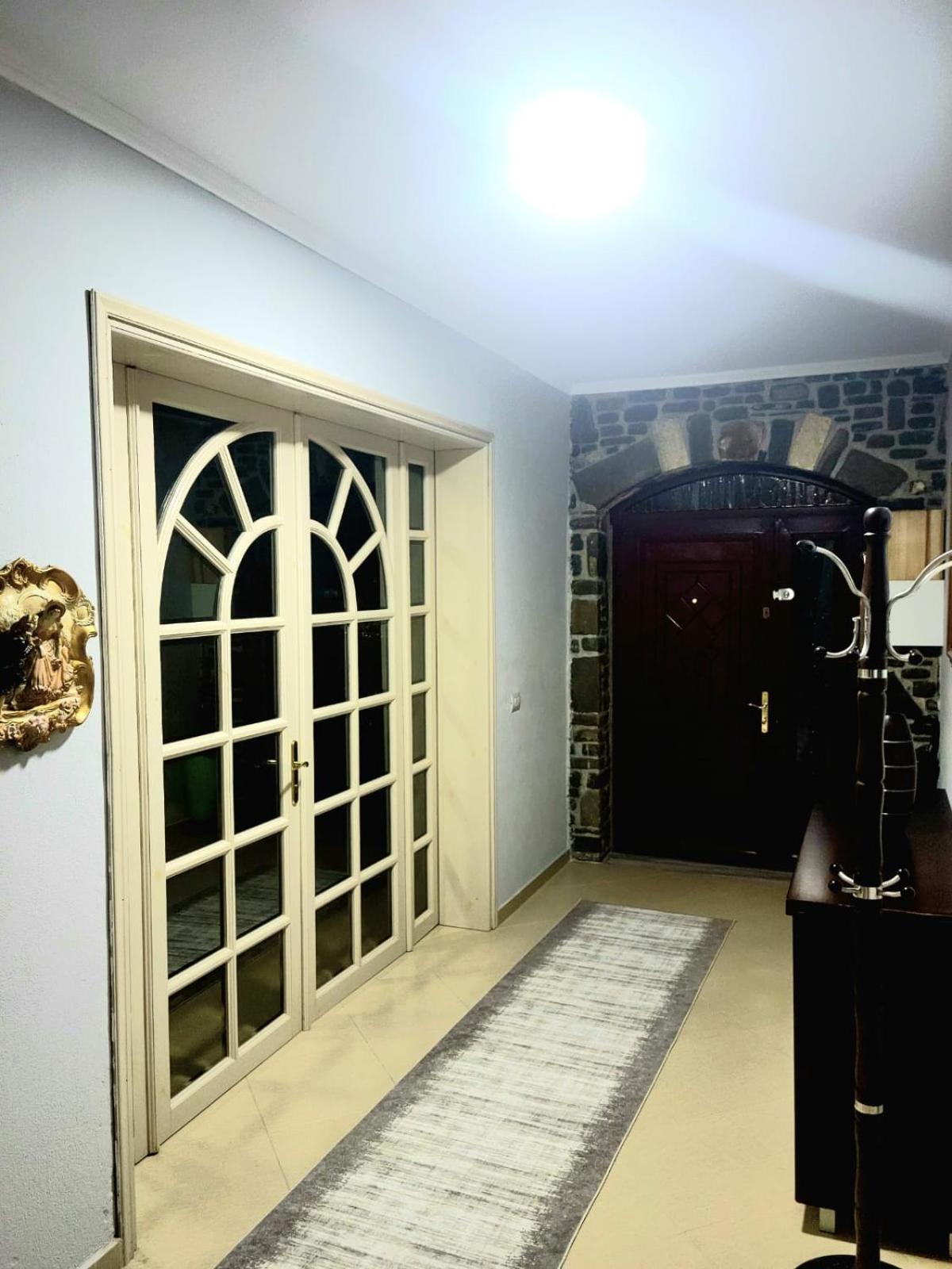 Villa Llanaj Берат Экстерьер фото